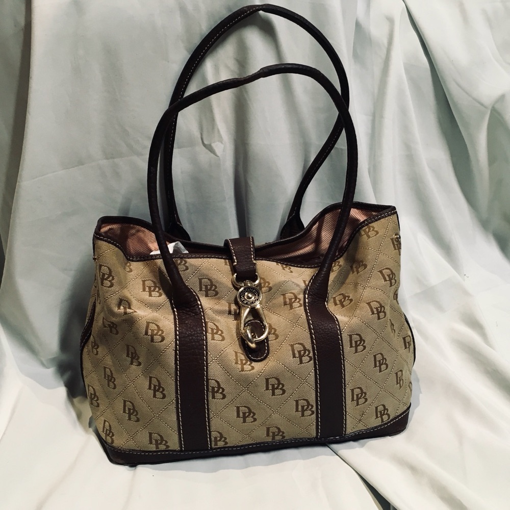 Dooney & Bourke Medium Logo Hand Bag